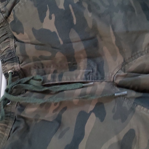 Free Planet Camouflage Jogger Sz S - Picture 6 of 10